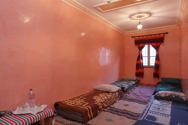 Traditional Tek Büyük veya İki Ayrı Yataklı Oda, Ortak Banyo