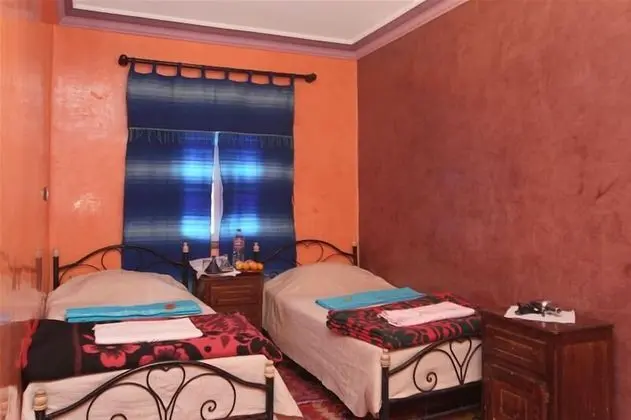 Traditional Tek Büyük veya İki Ayrı Yataklı Oda, Ortak Banyo