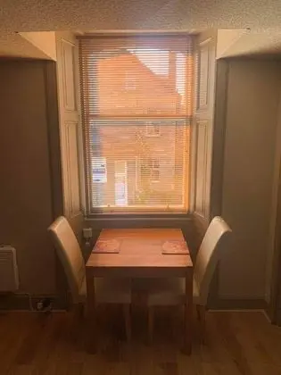 Apart Daire, 1 Büyük (Queen) Boy Yatak ve Çekyat