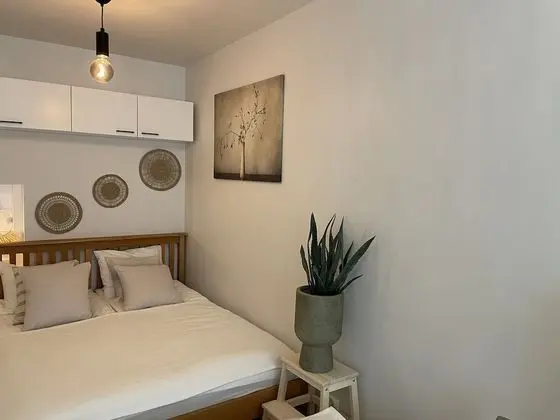 Apart Daire, 1 Büyük (Queen) Boy Yatak