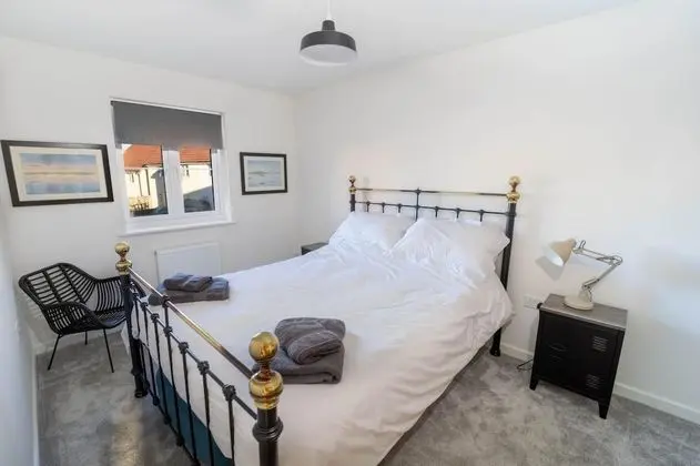 Ev (3 Bedrooms)
