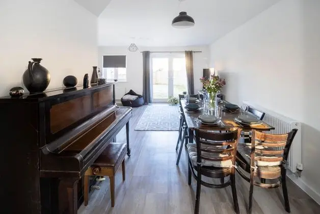 Ev (3 Bedrooms)