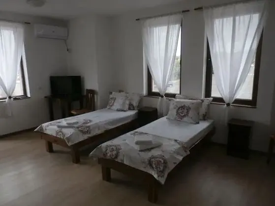 Apart Daire, 2 Tek Kişilik Yatak