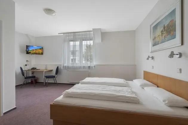 Tek Büyük Yataklı Oda