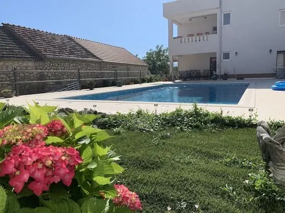 Apart Daire, 2 Yatak Odası, Balkon