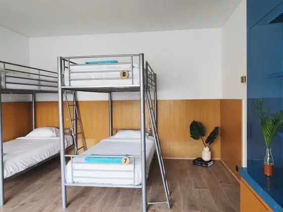 Standard Ortak Ranzalı Oda, Sadece erkekler için