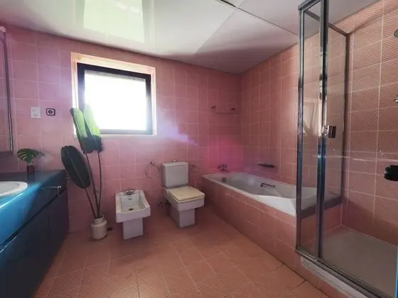 Standard Ortak Ranzalı Oda, Sadece kadınlar için