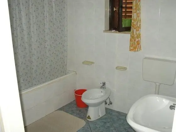 Kır Evi, Koy Manzaralı, Denize Bakan