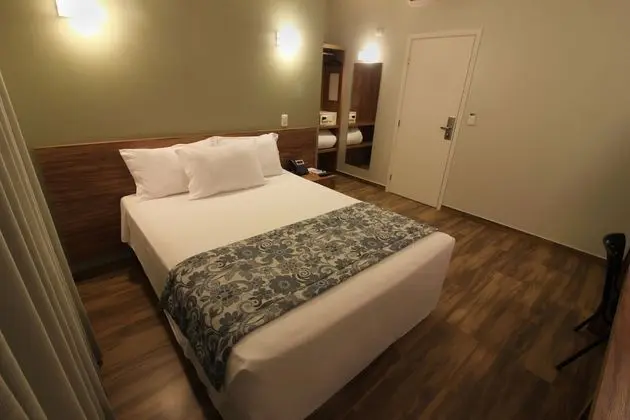 Luxury Tek Büyük Yataklı Oda