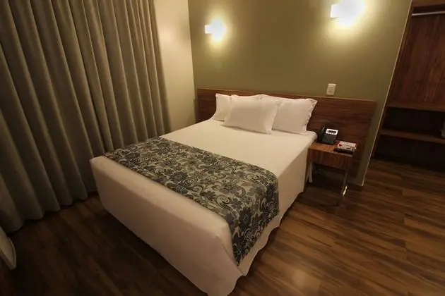 Luxury Tek Büyük Yataklı Oda