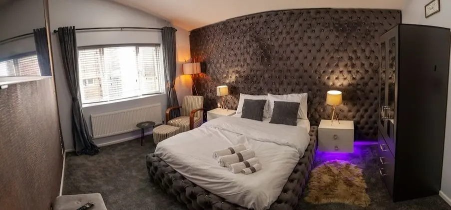 Apart Daire, 1 Büyük (Queen) Boy Yatak ve Çekyat