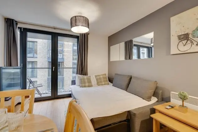 Apart Daire, 1 En Büyük (King) Boy Yatak ve Çekyat