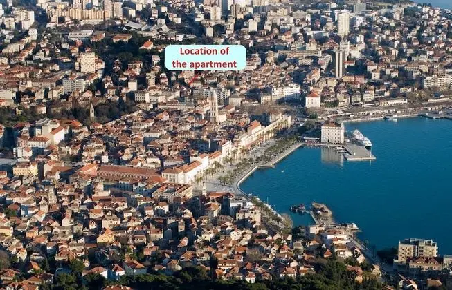 Apart Daire, 1 Büyük (Queen) Boy Yatak ve Çekyat