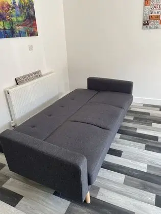 Apart Daire, 1 Büyük (Queen) Boy Yatak ve Çekyat