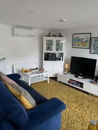 Kır Evi, 1 Büyük (Queen) Boy Yatak ve Çekyat