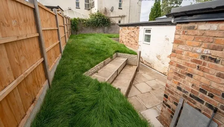 Stüdyo, 1 Büyük (Queen) Boy Yatak