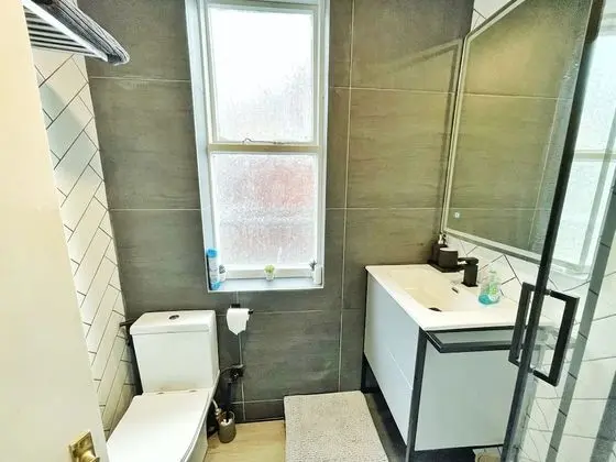 Apart Daire, 1 Büyük (Queen) Boy Yatak ve Çekyat