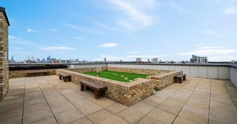 Apart Daire, 1 Büyük (Queen) Boy Yatak