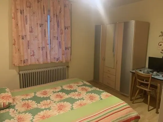 Basic Tek Büyük Yataklı Oda