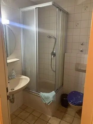 Basic Tek Büyük Yataklı Oda