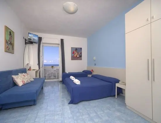 Standard Dört Kişilik Oda