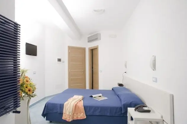 Standard Tek Büyük veya İki Ayrı Yataklı Oda
