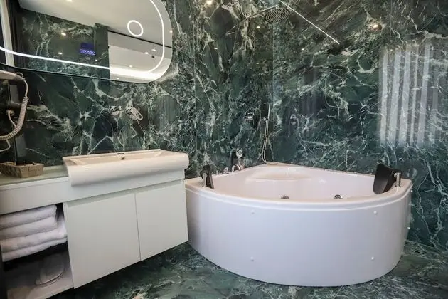 Superior Suite with Jacuzzi