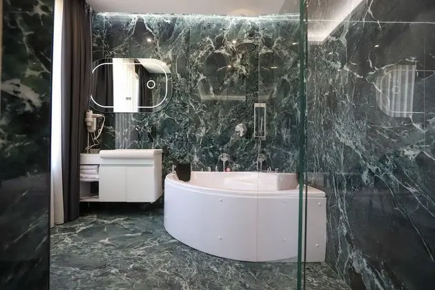 Superior Suite with Jacuzzi