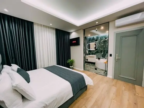 Superior Suite with Jacuzzi