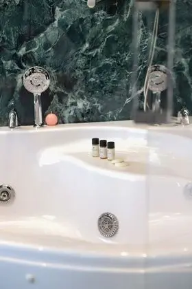 Superior Suite with Jacuzzi
