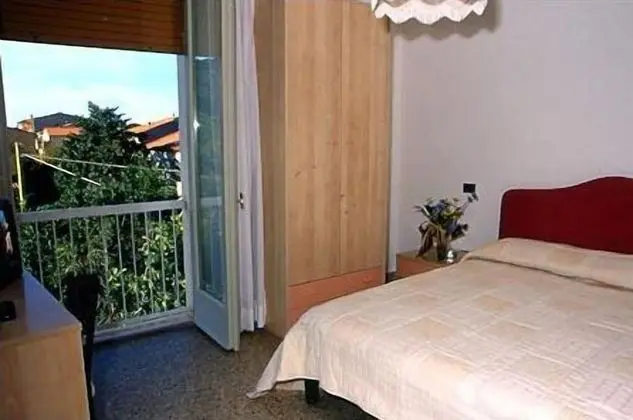 Tek Büyük veya İki Ayrı Yataklı Oda, Balkon