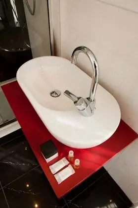 Büyük Yataklı Tek Kişilik Oda