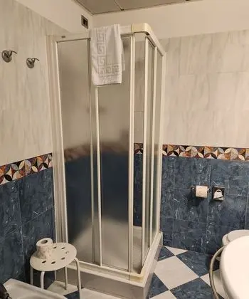 Economy Tek Büyük Yataklı Oda