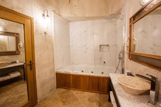 Comfort Suite,    , Jakuzili