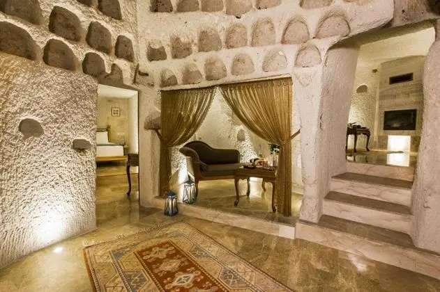 King Suite,    , Jakuzili