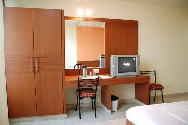 Deluxe Tek Büyük Yataklı Oda (AC)