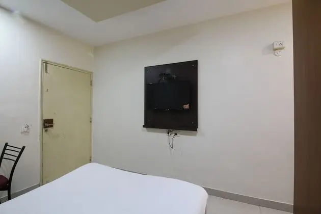 Deluxe Tek Büyük Yataklı Oda (AC)