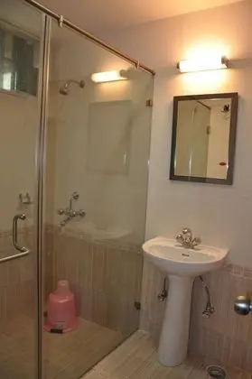 Deluxe Tek Büyük Yataklı Oda (AC)