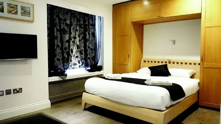 Superior Stüdyo (Triple)