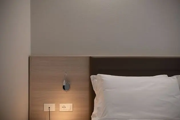 İki Ayrı Yataklı Oda, Havuz Manzaralı