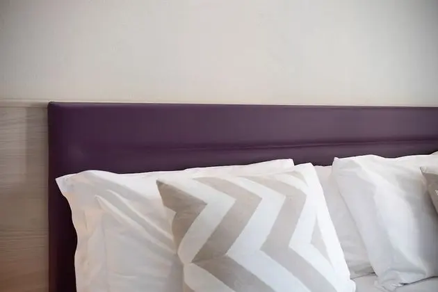 İki Ayrı Yataklı Oda, Havuz Manzaralı