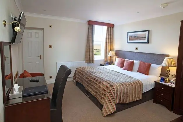 Family Oda (2 Adults & 2 Children)