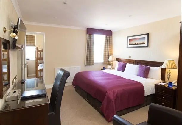 Family Oda (2 Adults & 2 Children)