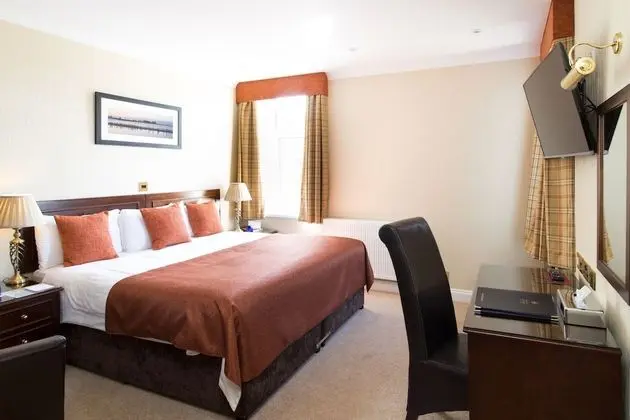 Tek Büyük veya İki Ayrı Yataklı Oda