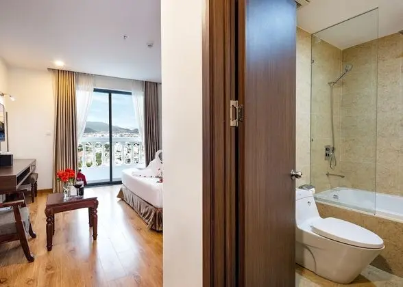 Deluxe Oda, Balkon, Şehir Manzaralı