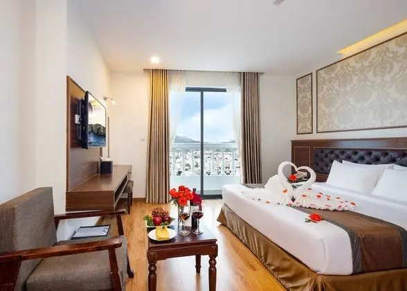 Deluxe Oda, Balkon, Şehir Manzaralı