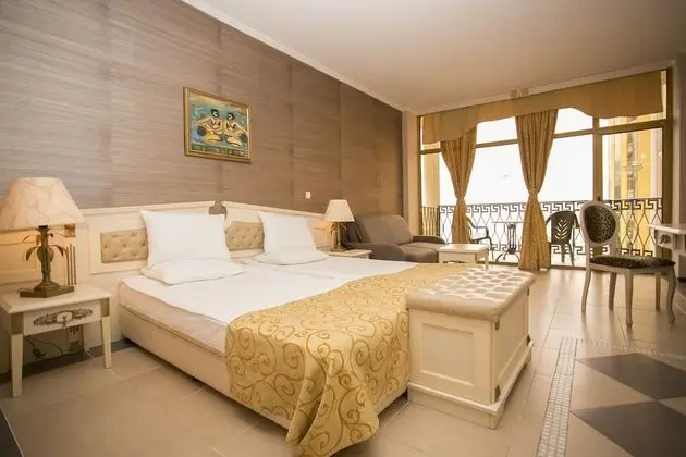Promo Room