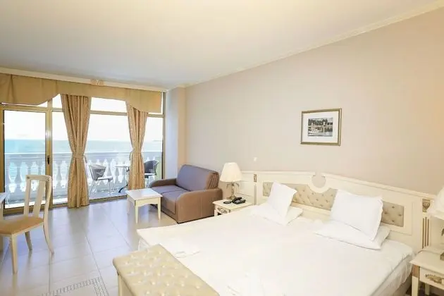 Tek Büyük Yataklı Oda, Balkon, Deniz Manzaralı