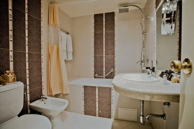 Tek Büyük Yataklı Oda, Balkon, Deniz Manzaralı