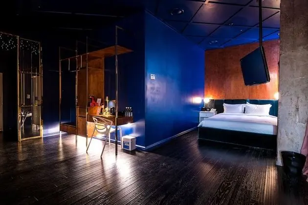 Gold Suite